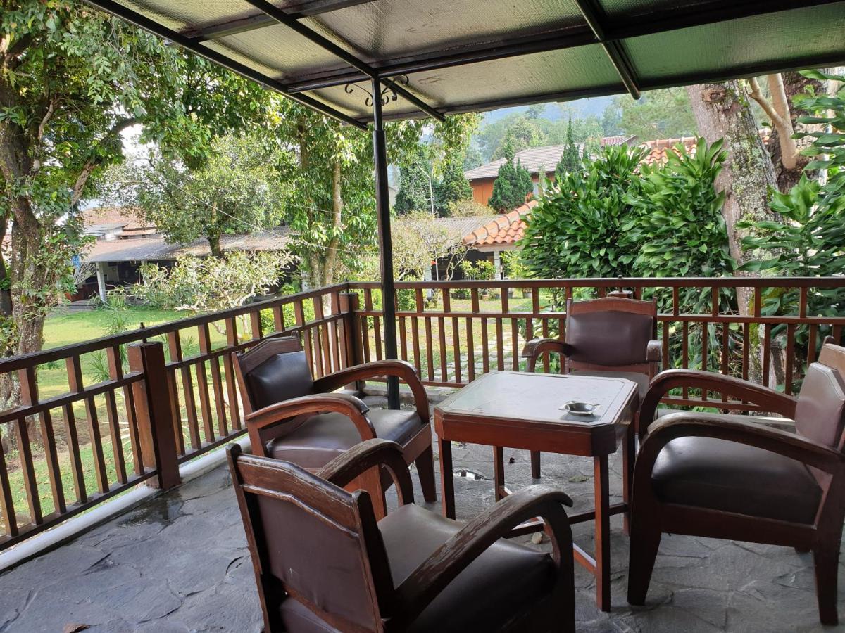 Yehezkiel Hotel Lembang Mitra Reddoorz Εξωτερικό φωτογραφία