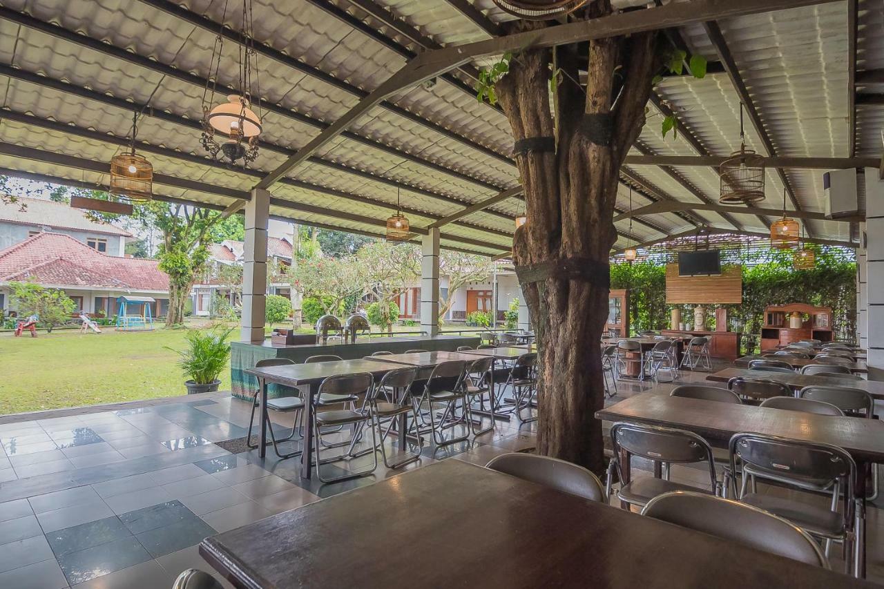 Yehezkiel Hotel Lembang Mitra Reddoorz Εξωτερικό φωτογραφία