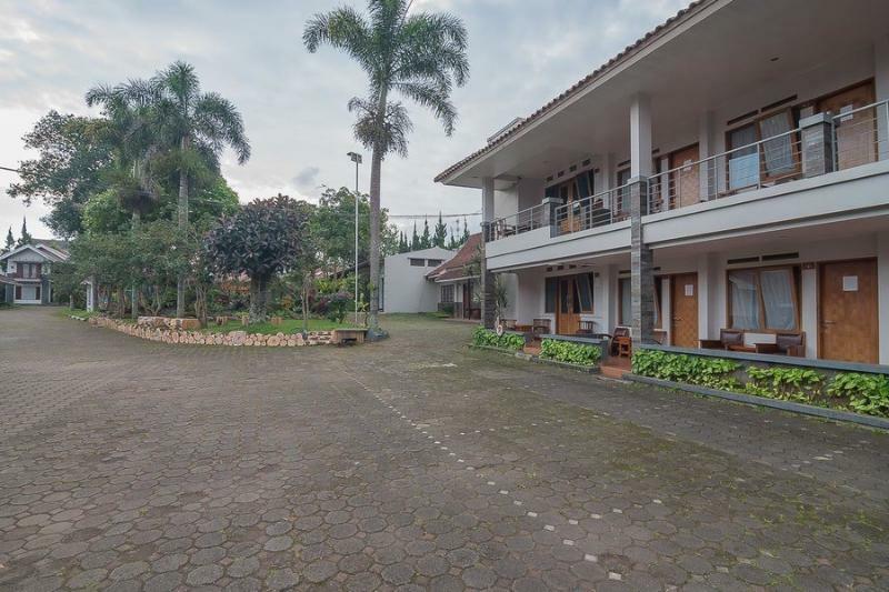 Yehezkiel Hotel Lembang Mitra Reddoorz Εξωτερικό φωτογραφία